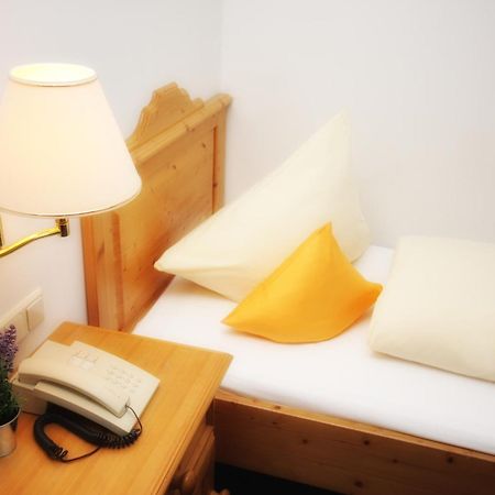 Hotel Trasen Waldkraiburg Esterno foto